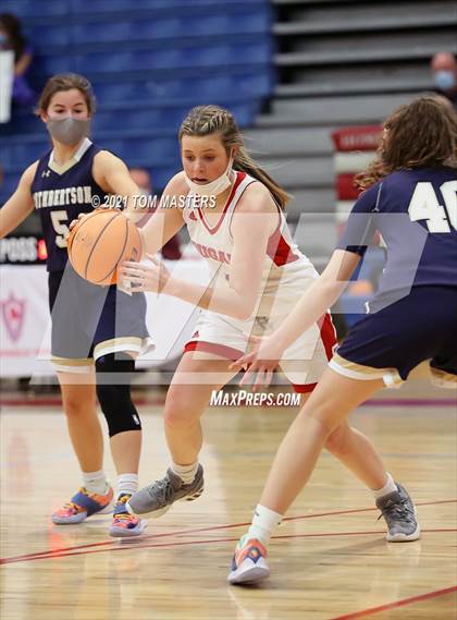 Thumbnail 3 in Cuthbertson @ Charlotte Catholic photogallery.