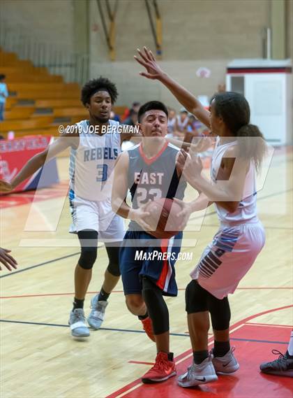 Thumbnail 2 in South @ East Bakersfield (Ralph Krave Memorial Tournament) photogallery.