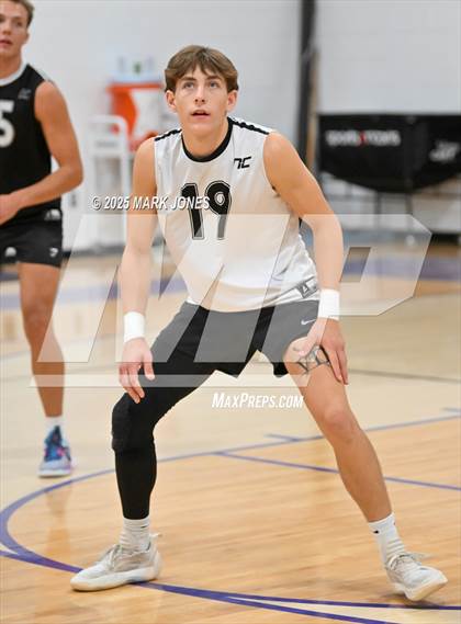 Thumbnail 3 in Northwest Christian vs. Seton Catholic (AIA 3A Semifinal) photogallery.