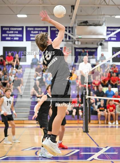Thumbnail 2 in Northwest Christian vs. Seton Catholic (AIA 3A Semifinal) photogallery.
