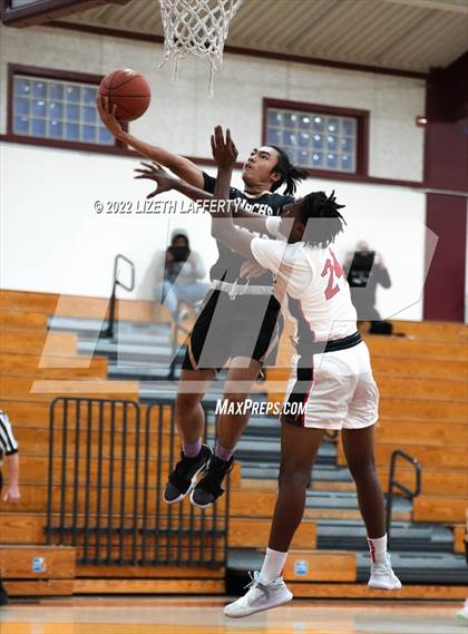 Thumbnail 3 in Enochs vs Vallejo (Stonebarger Tournament) photogallery.