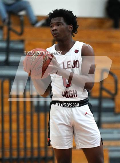Thumbnail 3 in Enochs vs Vallejo (Stonebarger Tournament) photogallery.