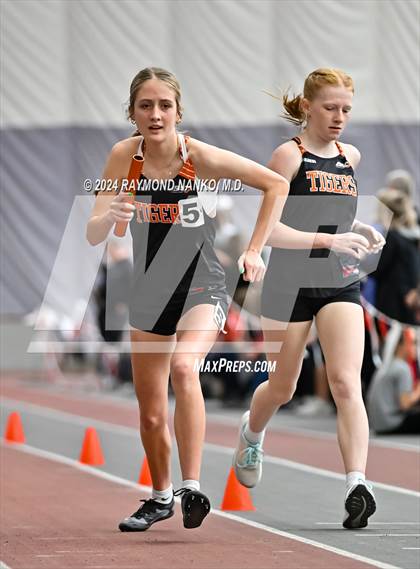 Thumbnail 1 in Red Devil Classic (4 x 800 Meter Relay) photogallery.