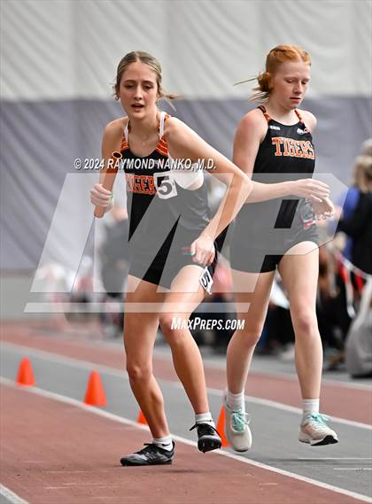 Thumbnail 3 in Red Devil Classic (4 x 800 Meter Relay) photogallery.