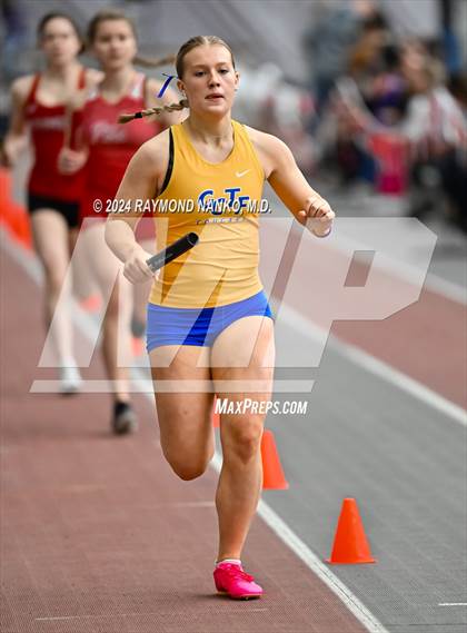 Thumbnail 1 in Red Devil Classic (4 x 800 Meter Relay) photogallery.