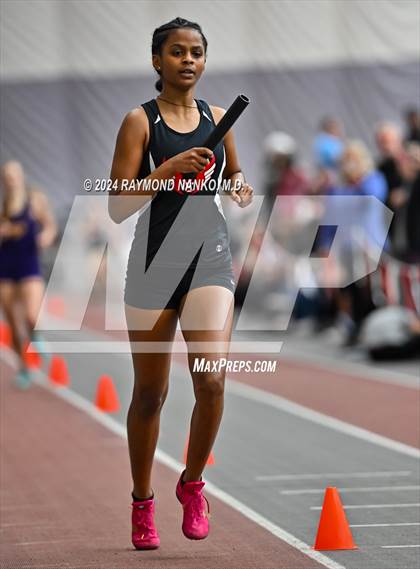 Thumbnail 2 in Red Devil Classic (4 x 800 Meter Relay) photogallery.