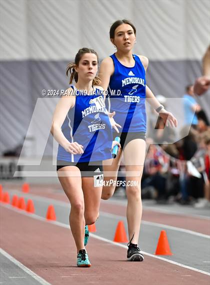 Thumbnail 2 in Red Devil Classic (4 x 800 Meter Relay) photogallery.