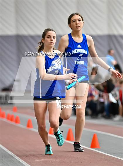 Thumbnail 3 in Red Devil Classic (4 x 800 Meter Relay) photogallery.