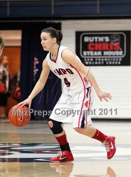 Thumbnail 1 in Campolindo vs. Casa Grande (Miramonte Holiday Classic) photogallery.