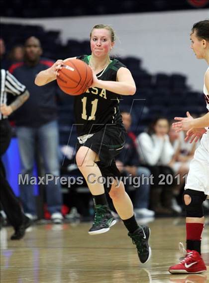 Thumbnail 2 in Campolindo vs. Casa Grande (Miramonte Holiday Classic) photogallery.