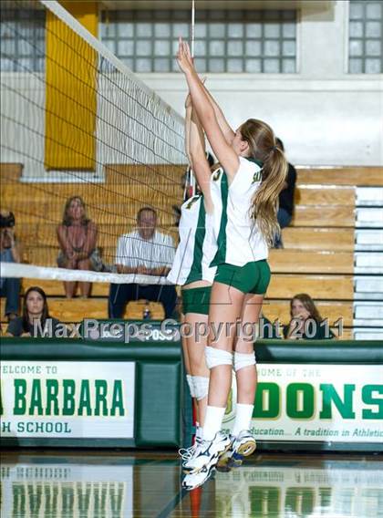 Thumbnail 1 in Royal @ Santa Barbara photogallery.