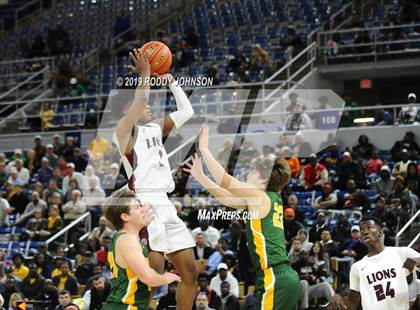 Thumbnail 2 in Walker vs. Ouachita Parish (LHSAA 5A Marsh Madness Final) photogallery.