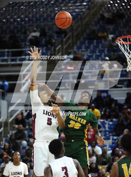 Thumbnail 1 in Walker vs. Ouachita Parish (LHSAA 5A Marsh Madness Final) photogallery.