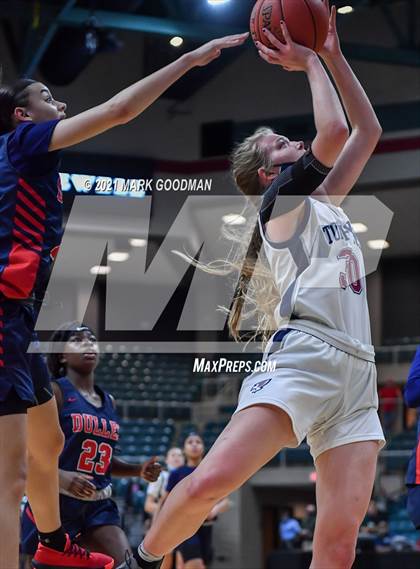 Thumbnail 1 in Tompkins vs Fort Bend Dulles (UIL 6A Quarterfinal Playoff) photogallery.