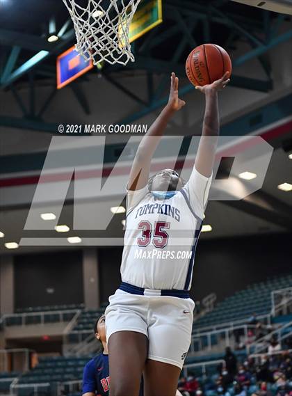 Thumbnail 1 in Tompkins vs Fort Bend Dulles (UIL 6A Quarterfinal Playoff) photogallery.