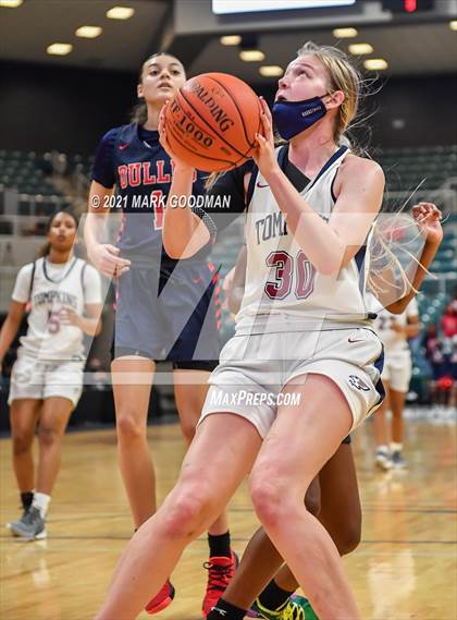 Thumbnail 3 in Tompkins vs Fort Bend Dulles (UIL 6A Quarterfinal Playoff) photogallery.