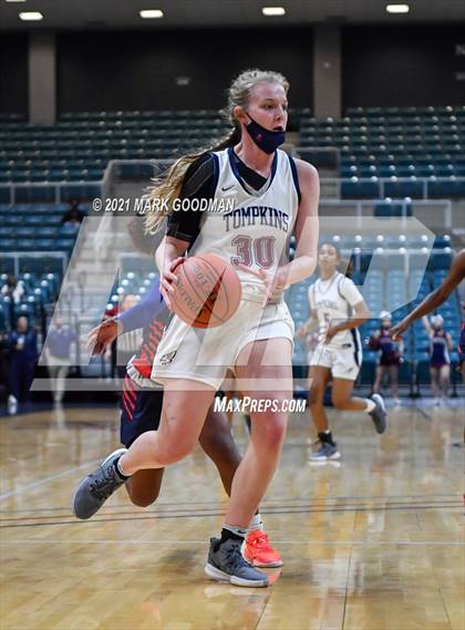 Thumbnail 1 in Tompkins vs Fort Bend Dulles (UIL 6A Quarterfinal Playoff) photogallery.