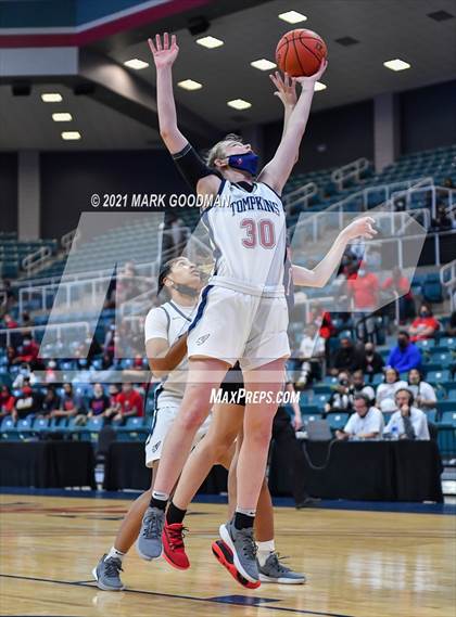 Thumbnail 1 in Tompkins vs Fort Bend Dulles (UIL 6A Quarterfinal Playoff) photogallery.