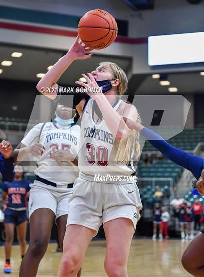 Thumbnail 1 in Tompkins vs Fort Bend Dulles (UIL 6A Quarterfinal Playoff) photogallery.