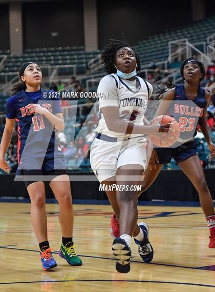 Thumbnail 2 in Tompkins vs Fort Bend Dulles (UIL 6A Quarterfinal Playoff) photogallery.