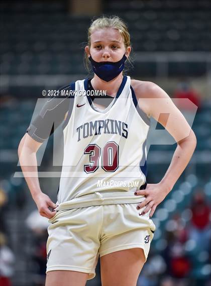 Thumbnail 2 in Tompkins vs Fort Bend Dulles (UIL 6A Quarterfinal Playoff) photogallery.