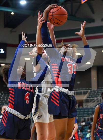 Thumbnail 1 in Tompkins vs Fort Bend Dulles (UIL 6A Quarterfinal Playoff) photogallery.