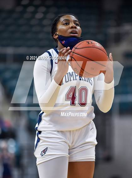 Thumbnail 3 in Tompkins vs Fort Bend Dulles (UIL 6A Quarterfinal Playoff) photogallery.