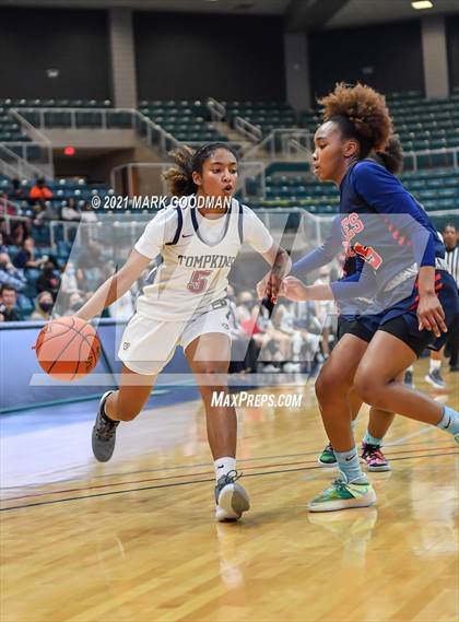 Thumbnail 2 in Tompkins vs Fort Bend Dulles (UIL 6A Quarterfinal Playoff) photogallery.