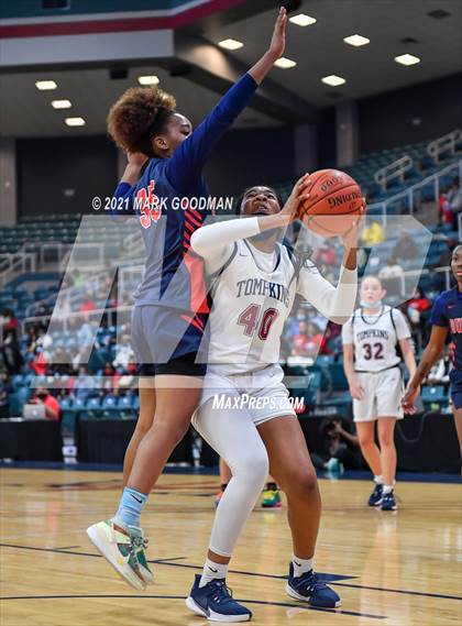 Thumbnail 3 in Tompkins vs Fort Bend Dulles (UIL 6A Quarterfinal Playoff) photogallery.