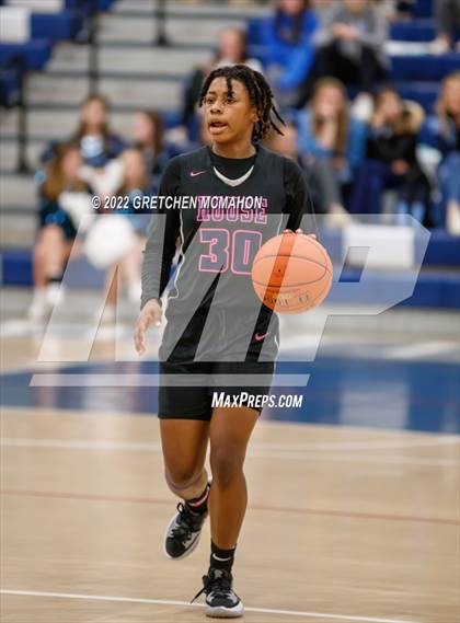 Thumbnail 3 in Hillhouse vs. Wilton photogallery.