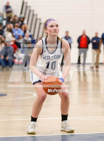 Thumbnail 3 in Hillhouse vs. Wilton photogallery.