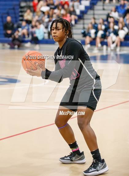 Thumbnail 3 in Hillhouse vs. Wilton photogallery.