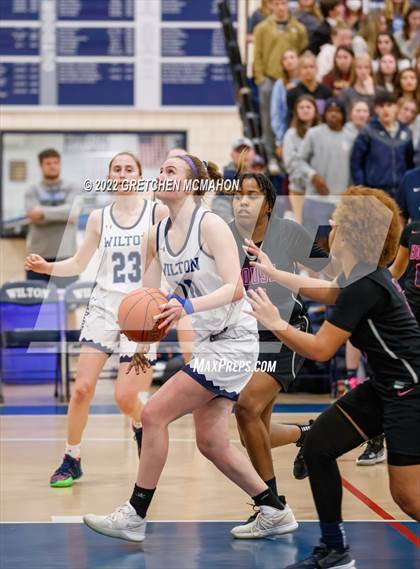 Thumbnail 2 in Hillhouse vs. Wilton photogallery.