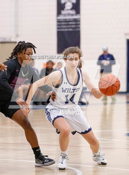 Thumbnail 2 in Hillhouse vs. Wilton photogallery.