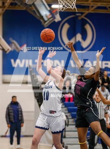 Thumbnail 3 in Hillhouse vs. Wilton photogallery.