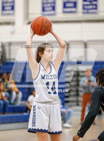 Thumbnail 1 in Hillhouse vs. Wilton photogallery.