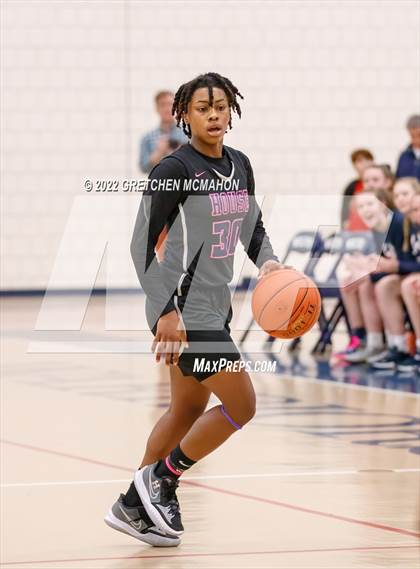 Thumbnail 3 in Hillhouse vs. Wilton photogallery.