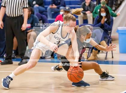 Thumbnail 3 in Hillhouse vs. Wilton photogallery.