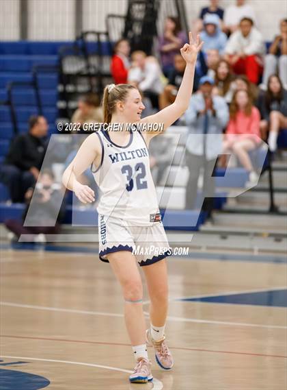 Thumbnail 2 in Hillhouse vs. Wilton photogallery.