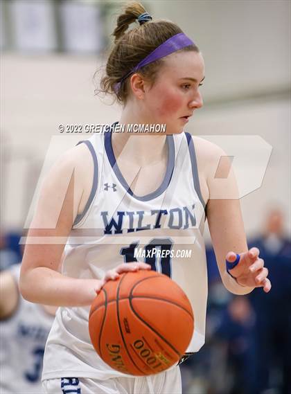 Thumbnail 1 in Hillhouse vs. Wilton photogallery.