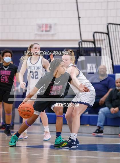 Thumbnail 1 in Hillhouse vs. Wilton photogallery.