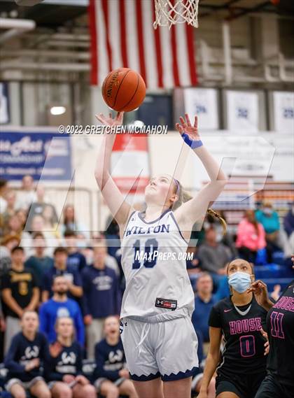 Thumbnail 3 in Hillhouse vs. Wilton photogallery.