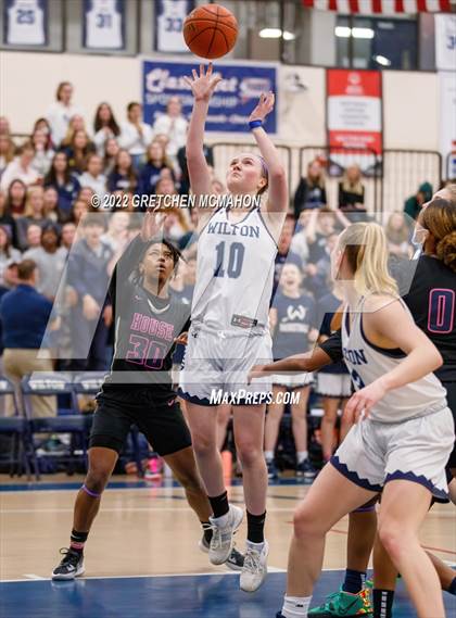Thumbnail 3 in Hillhouse vs. Wilton photogallery.