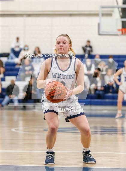 Thumbnail 3 in Hillhouse vs. Wilton photogallery.