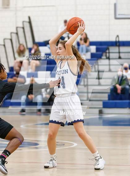 Thumbnail 1 in Hillhouse vs. Wilton photogallery.