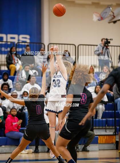 Thumbnail 2 in Hillhouse vs. Wilton photogallery.