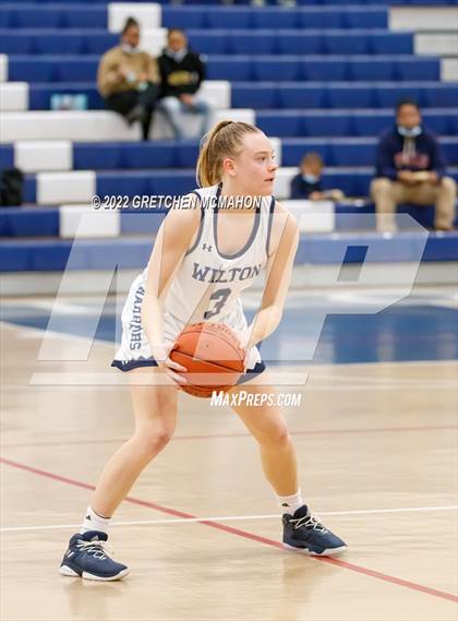 Thumbnail 2 in Hillhouse vs. Wilton photogallery.