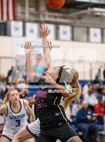 Thumbnail 1 in Hillhouse vs. Wilton photogallery.