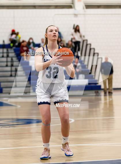 Thumbnail 3 in Hillhouse vs. Wilton photogallery.