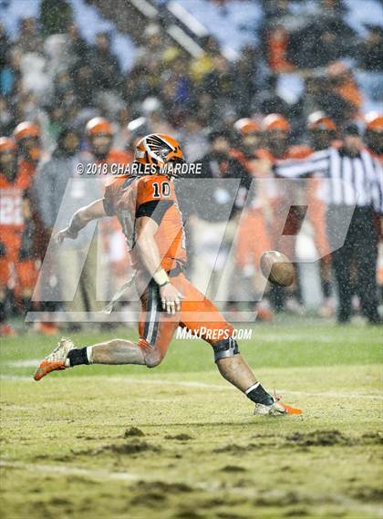 Thumbnail 2 in SE Guilford vs. Weddington (NCHSAA 3AA Championship) photogallery.